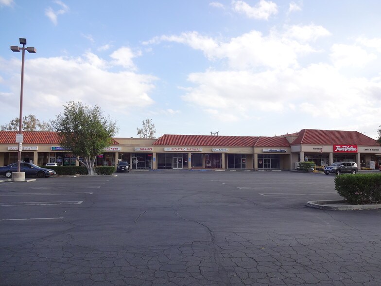 More Photos Of 1995-2095 E Florida Ave, Hemet Storefront For Sale