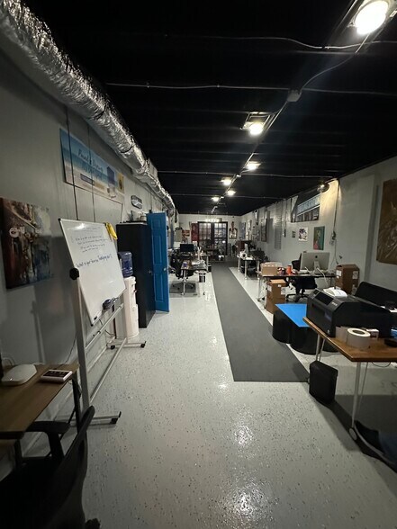 More Photos Of 2732 6th Ave S, Saint Petersburg Light Manufacturing For Sale