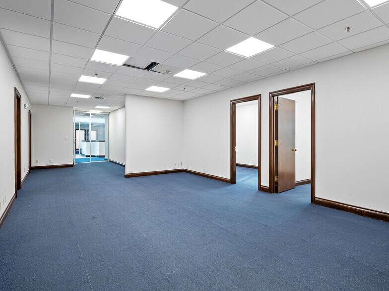 More Photos Of 200 NE 3rd Ave, Fort Lauderdale Storefront Retail Office For Lease