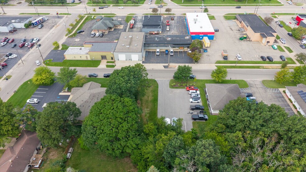More Photos Of 850 Maple Ave, Holland Industrial For Sale