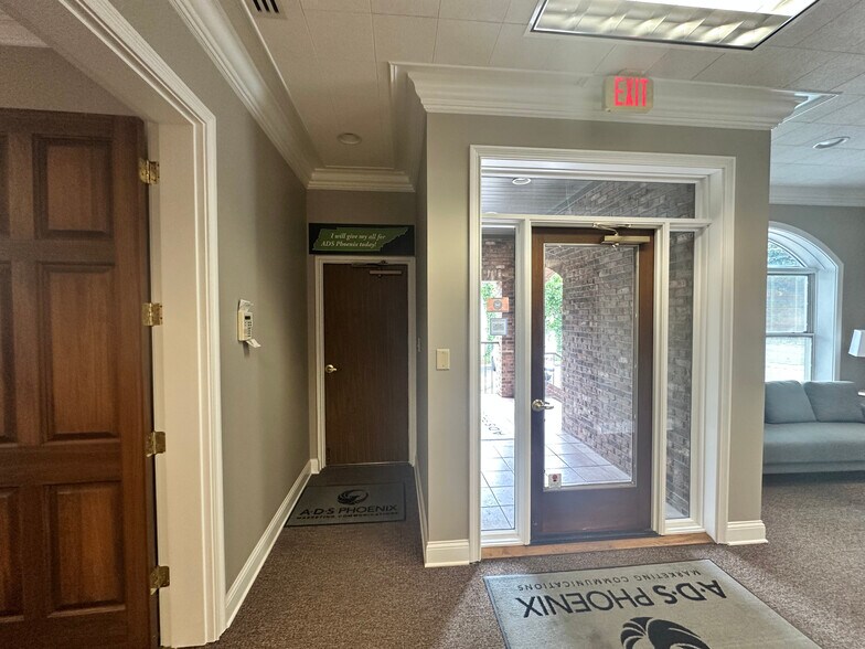 More Photos Of 4624 Chambliss Ave, Knoxville Office Residential For Sale