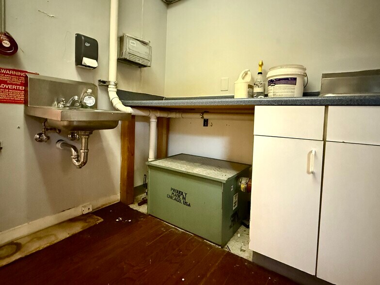 More Photos Of 507 Tripoli St, Pittsburgh Warehouse For Sale