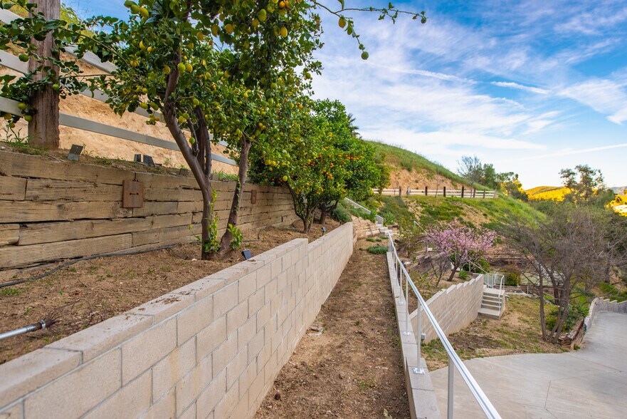 More Photos Of 12141 Wildwood Trl, Kagel Canyon Specialty For Sale