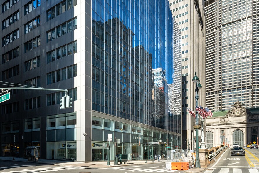 More Photos Of 100 Park Ave, New York Office For Lease