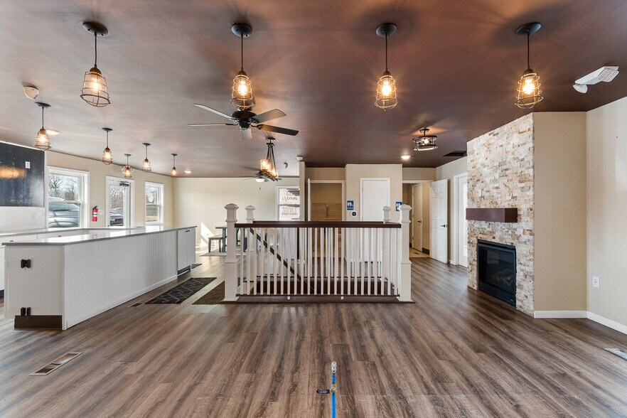 More Photos Of 1177 Canton Rd, Akron Storefront For Sale