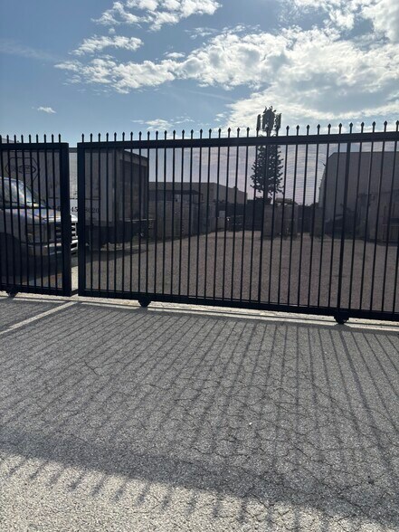 More Photos Of 1940 Frank Stiles St, South El Monte Warehouse For Lease