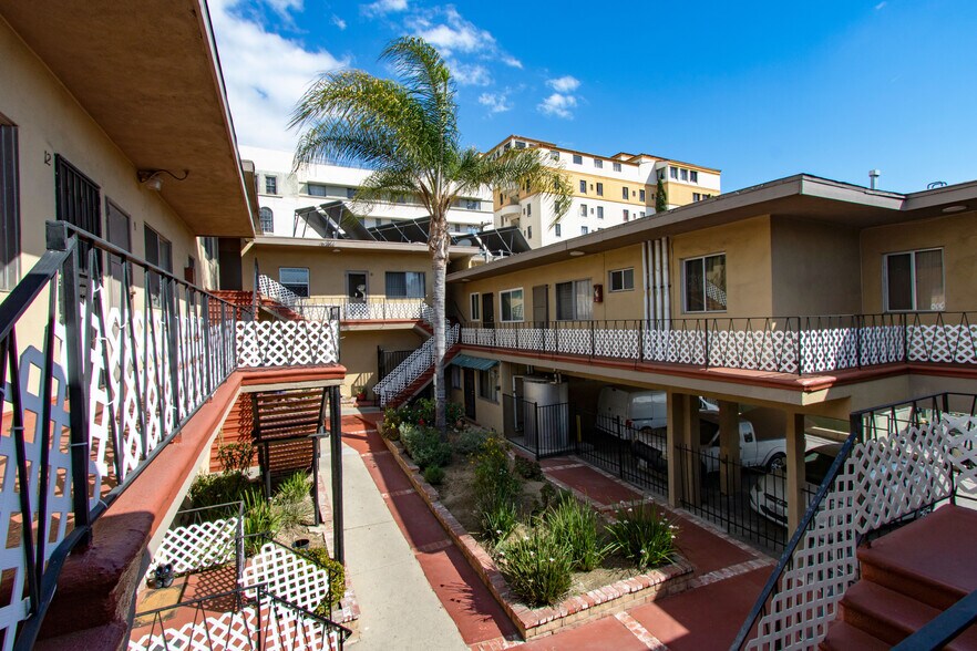 More Photos Of 627 Coronado Ter, Los Angeles Apartments For Sale