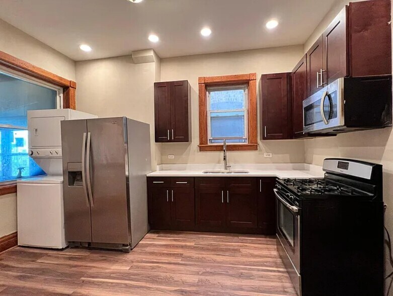 More Photos Of 4736 S Prairie Ave, Chicago Apartments For Sale