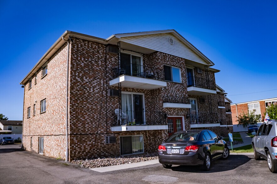 More Photos Of 9901 Niagara Falls Blvd, Niagara Falls Apartments For Sale