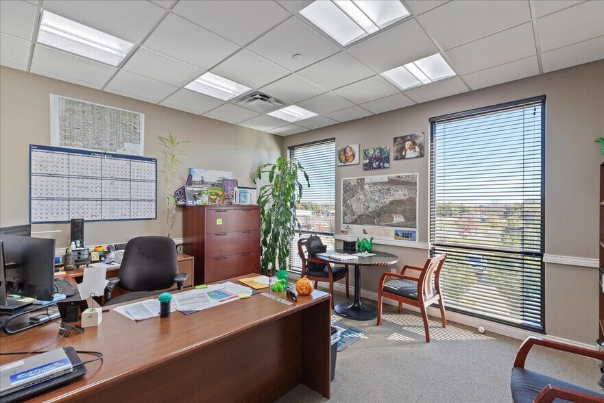 More Photos Of 300 Morrie Ave, Cheyenne Office For Sale