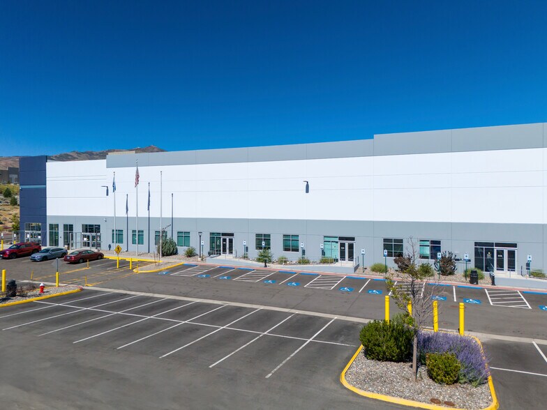 More Photos Of 8000 N Virginia St, Reno Warehouse For Lease