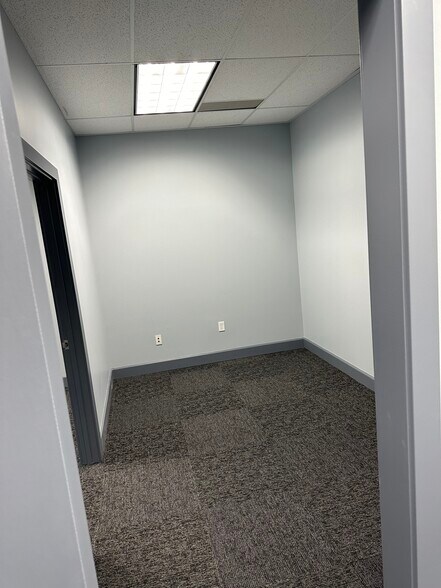 More Photos Of 120 E 13065 S, Draper Office Residential For Lease