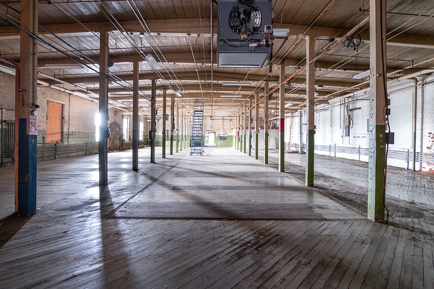 More Photos Of 248 Pine St, Pawtucket Warehouse For Sale