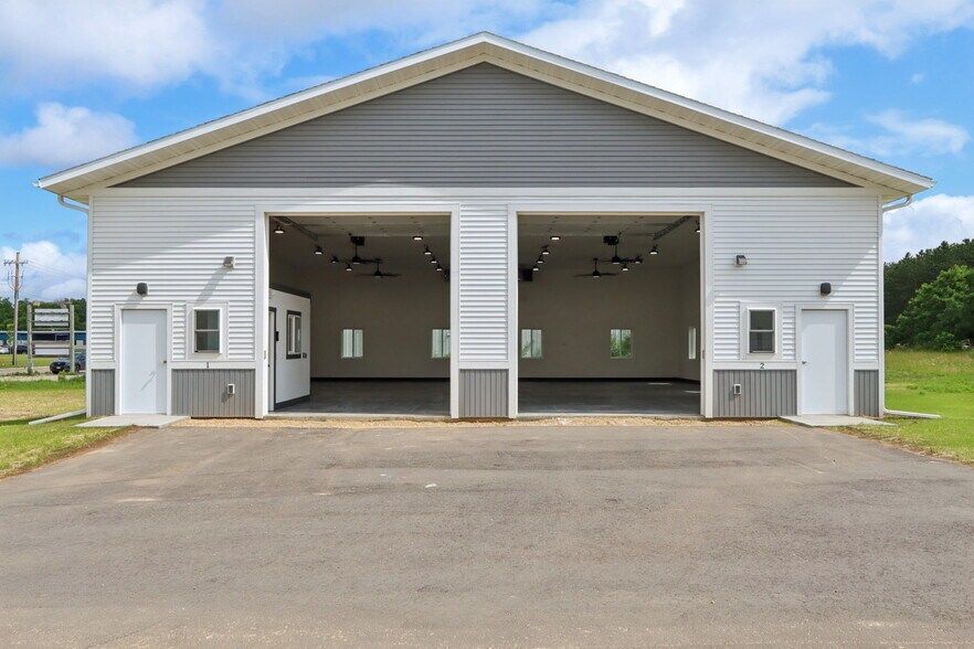 More Photos Of 407 Wengel dr, Reedsburg Light Manufacturing For Lease