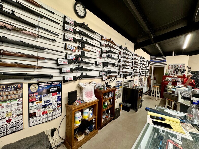 More Photos Of 300 W Broadway St, Morrilton Storefront For Sale