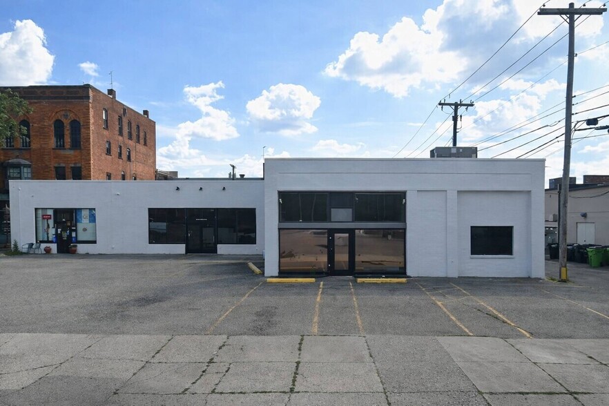 Primary Photo Of 304-318 N Wooster Ave, Dover Flex For Lease