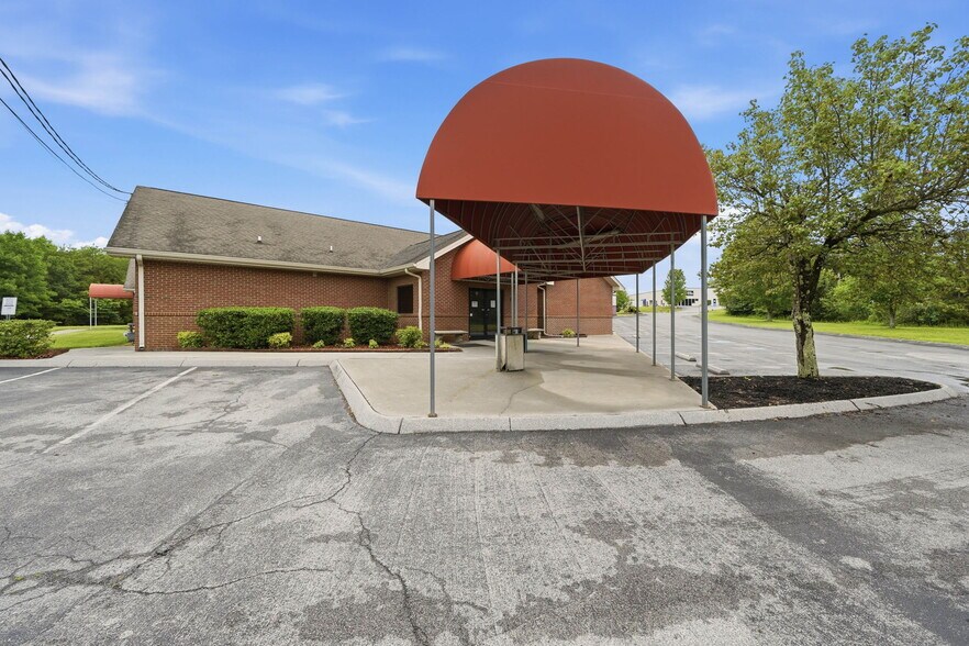 More Photos Of 329 Wesley St, Johnson City Medical For Sale