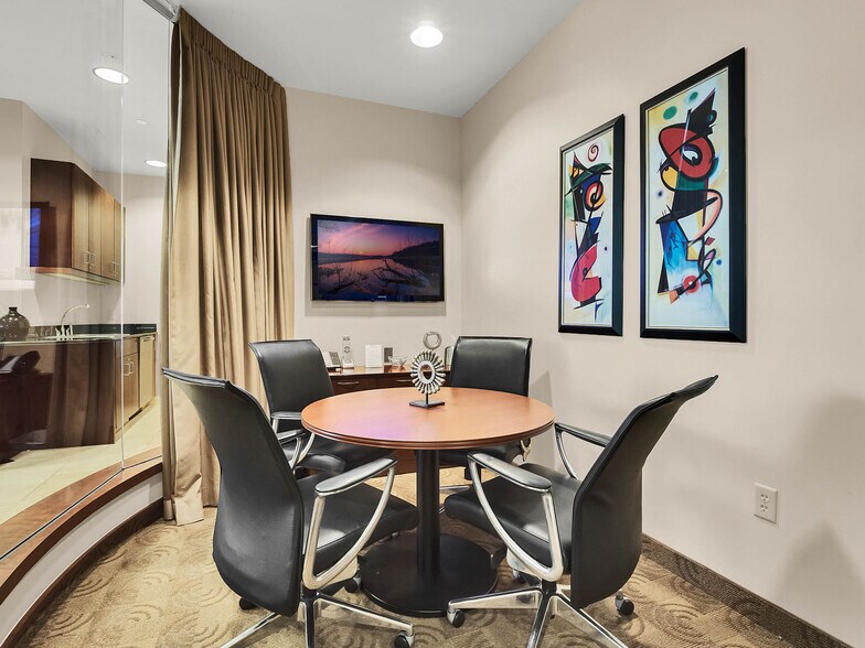 More Photos Of 1540 International Pky, Lake Mary Office For Lease