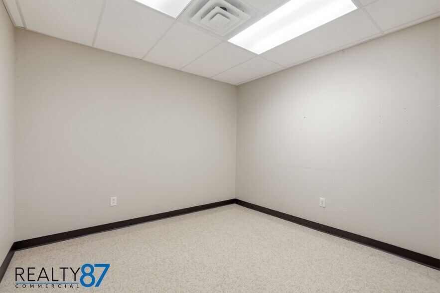 More Photos Of 4659 Highway 13, Central City Restaurant For Sale