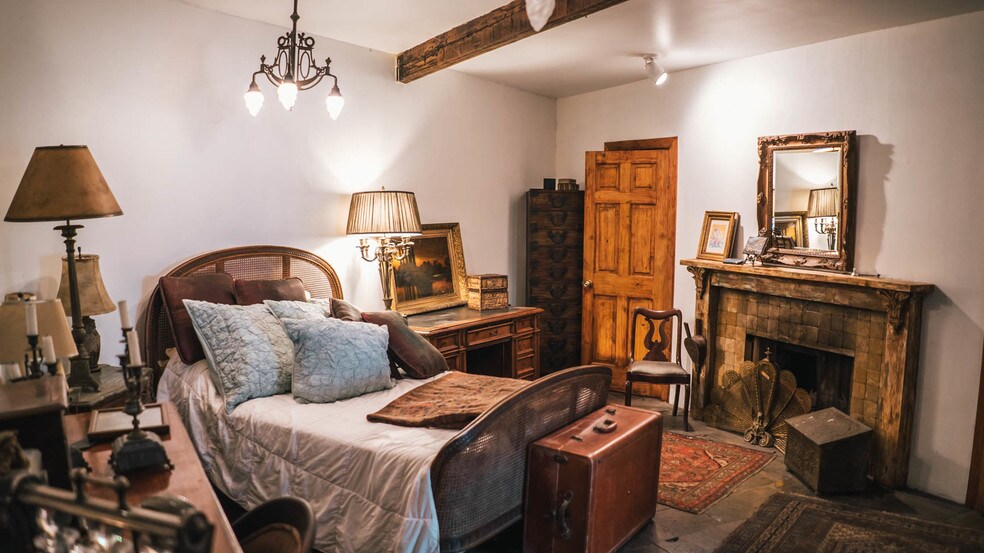 More Photos Of 5506 Venice Blvd, Los Angeles Specialty For Lease