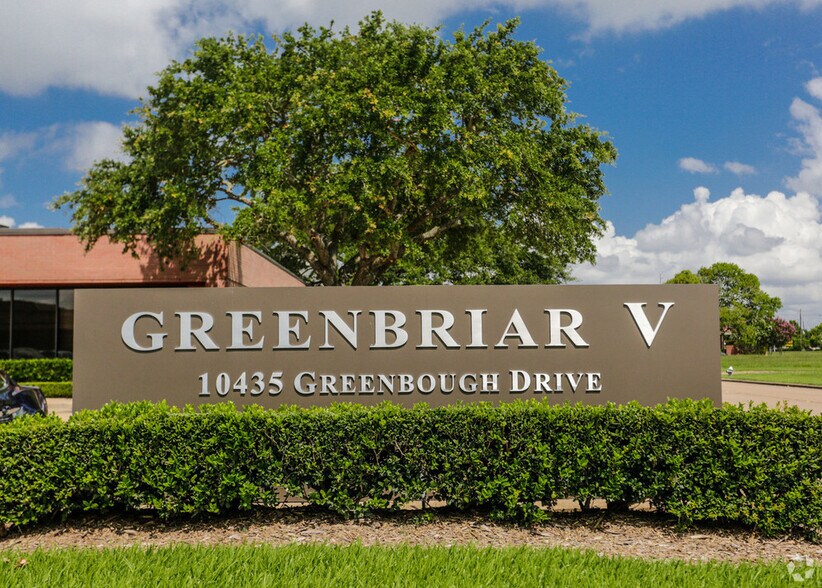More Photos Of 10435 Greenbough Dr, Stafford Office For Lease