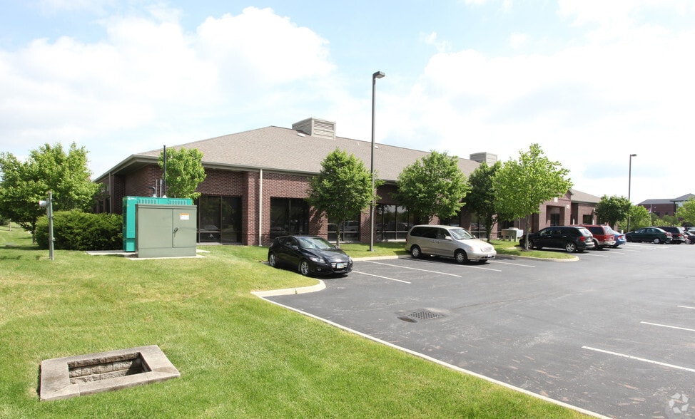 More Photos Of 575 Westar Xing, Westerville Office For Lease