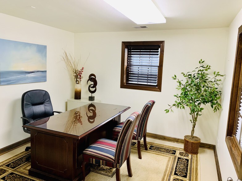 More Photos Of 1632 W Colonial Pky, Inverness Loft Creative Space For Lease