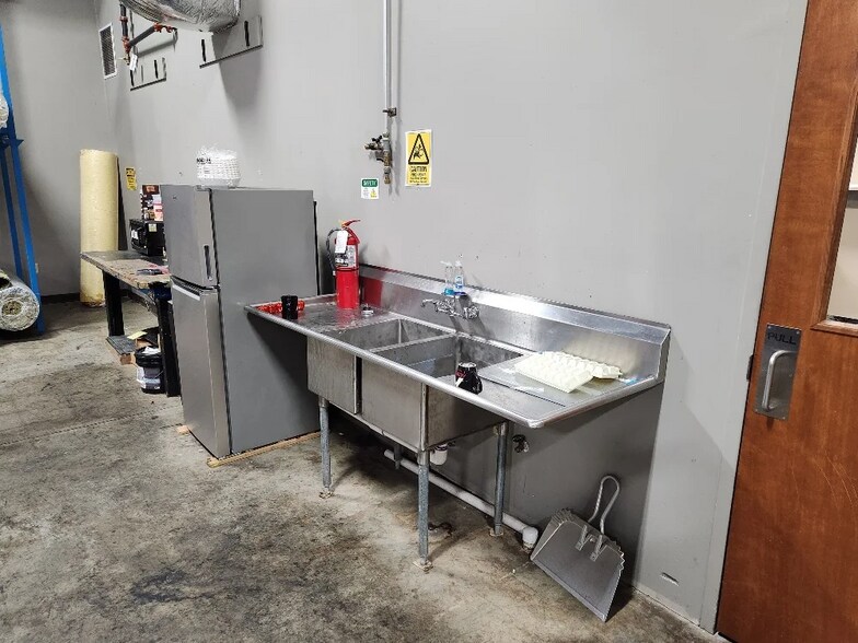 More Photos Of 750 Imperial Ct, Charlotte Distribution For Sale