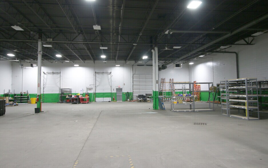 More Photos Of 44-48 6th Rd, Woburn Manufacturing For Lease