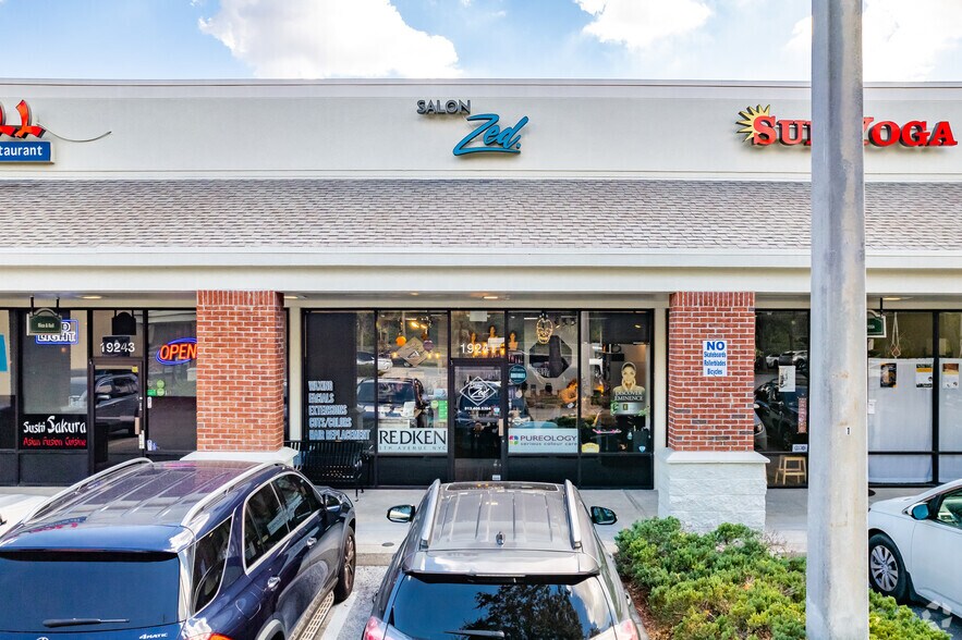 More Photos Of 19211-19247 N Dale Mabry Hwy, Lutz Unknown For Lease