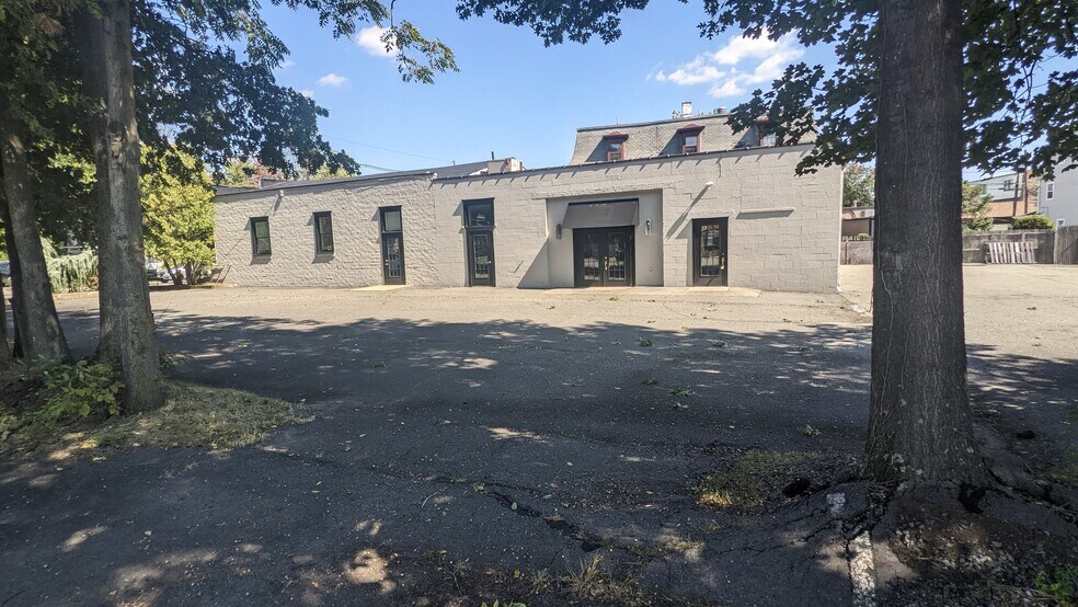 More Photos Of 287 Amboy Ave, Metuchen Freestanding For Sale