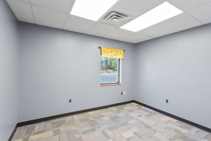 More Photos Of 2062 Pro Pointe Ln, Harrisonburg Medical For Lease