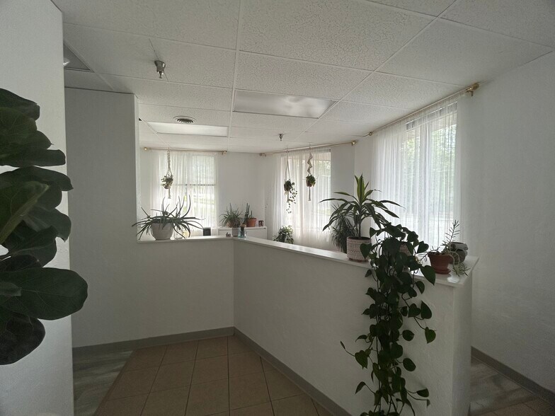 More Photos Of 111 Whitehead Ln, Monroeville Medical For Sale