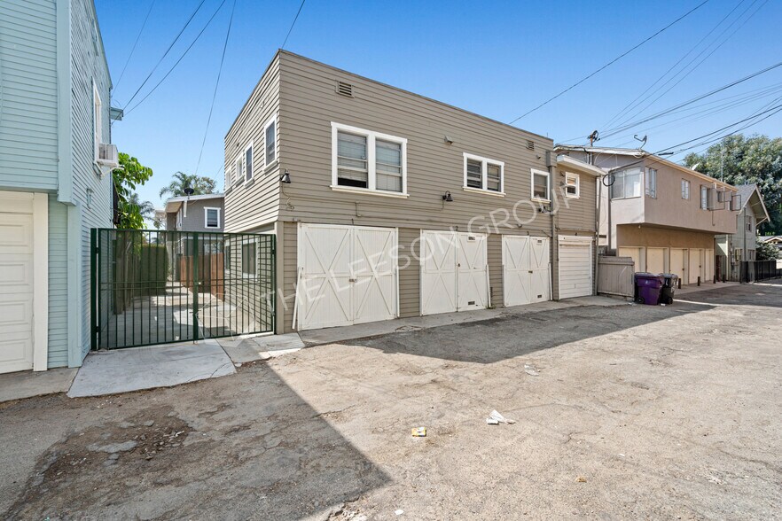 More Photos Of 1517 E 1st St, Long Beach Apartments For Sale