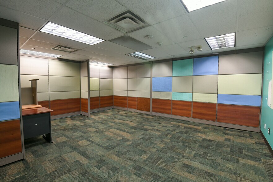 More Photos Of 765 Pierce Dr, Columbus Hospital For Sale