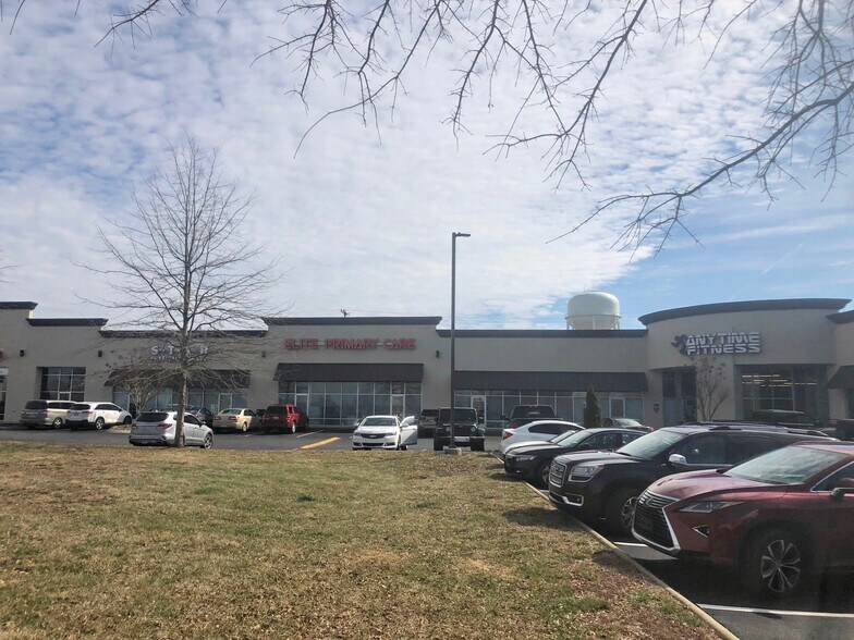More Photos Of 2690 Madison St, Clarksville Storefront Retail Office For Lease