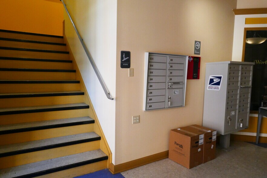 More Photos Of 9 N Loudoun St, Winchester Office For Sale