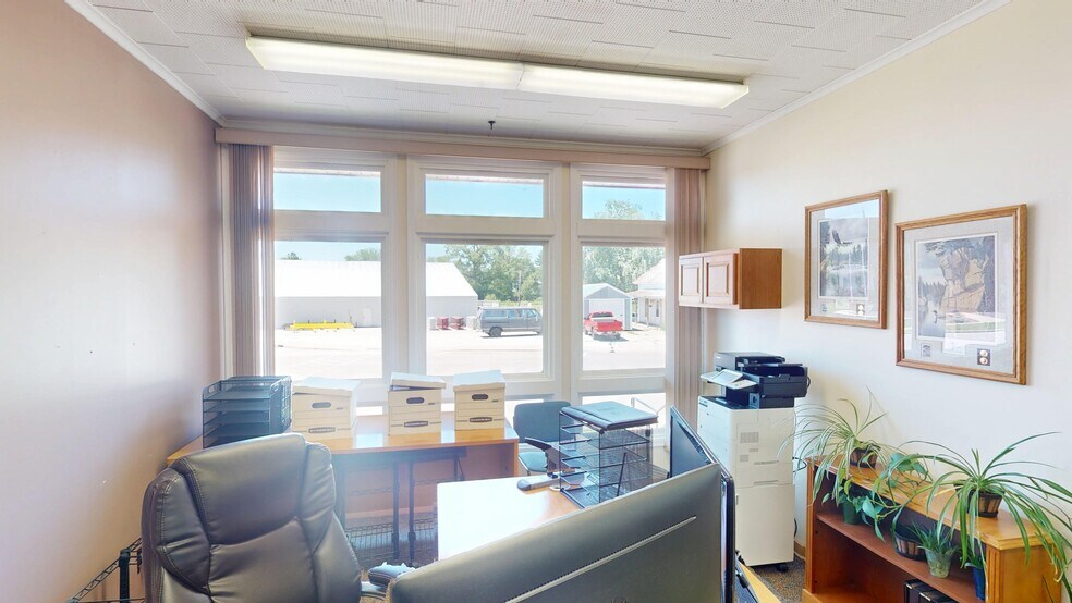 More Photos Of 22766 S Main St, Ettrick Office For Sale