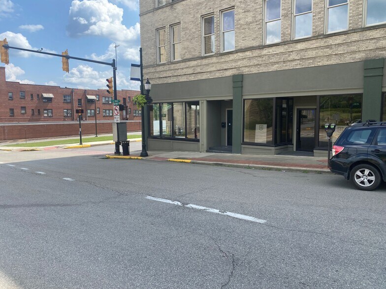 More Photos Of 201-209 W Pike St, Clarksburg Office Residential For Lease