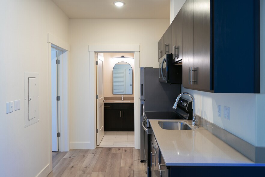 More Photos Of 327 S Idaho St, Portland Multifamily For Sale
