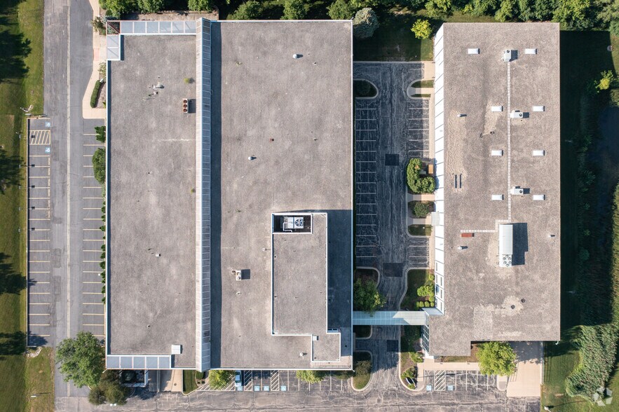 More Photos Of 540 W Northwest Hwy, Barrington Unknown For Lease