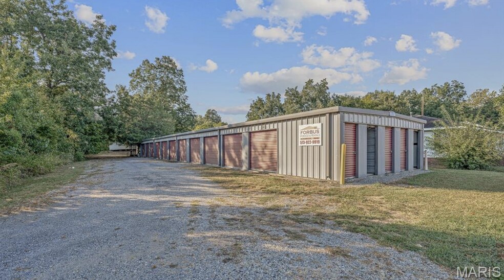 Primary Photo Of 510 N Walnut St, Steele General Retail For Sale