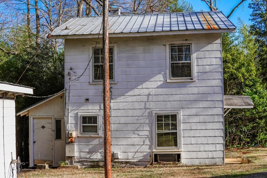 More Photos Of 4924 Freedom Dr, Charlotte Flex For Sale