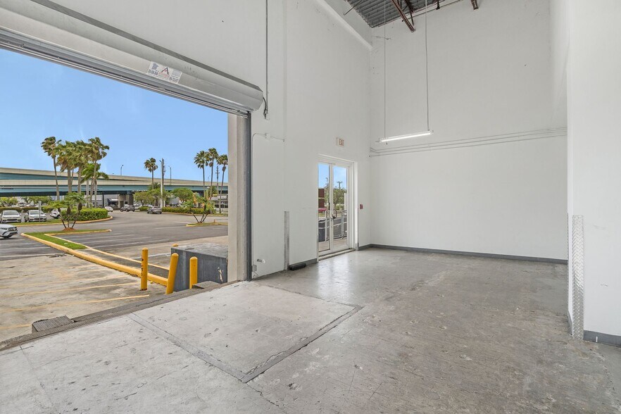More Photos Of 7500 NW 25th St, Miami Warehouse For Sale