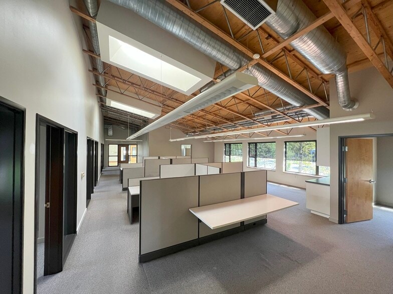 More Photos Of 8725 NE Emerson St, Portland Office For Lease