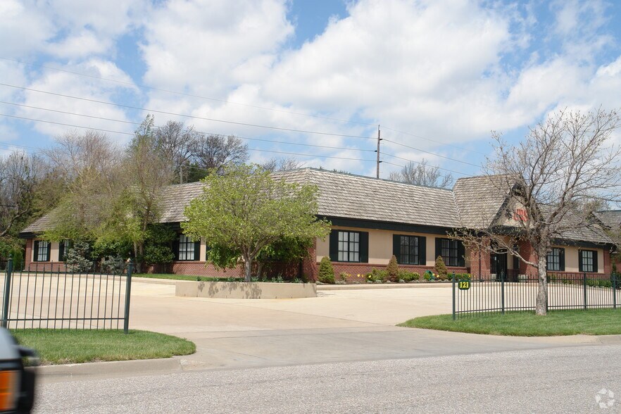 Primary Photo Of 121 S Whittier St, Wichita Coworking Space