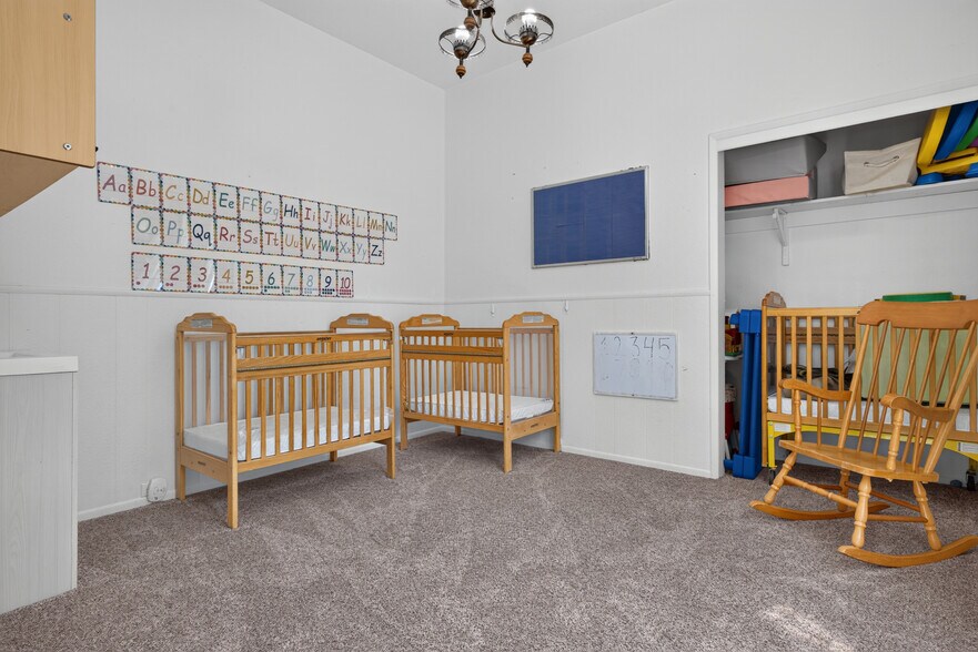 More Photos Of 530 N Cloverdale Blvd, Cloverdale Specialty For Sale