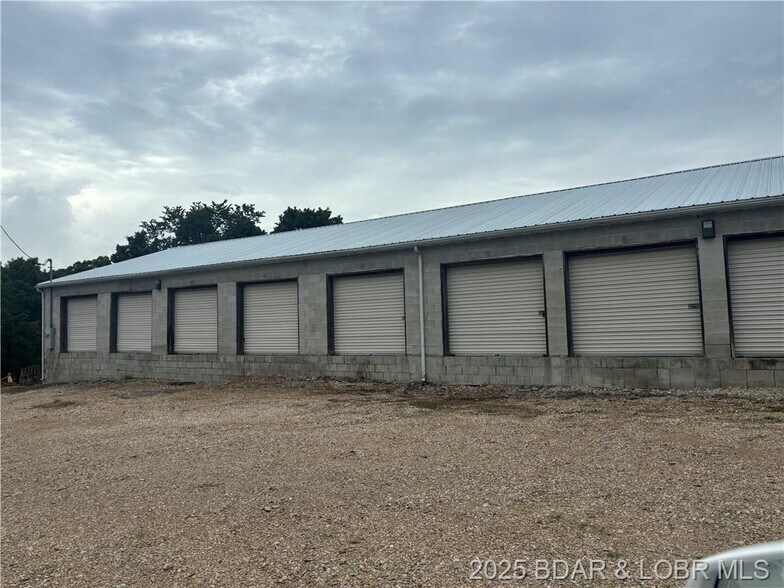 More Photos Of 633 Hiland cir, Kaiser Warehouse For Sale