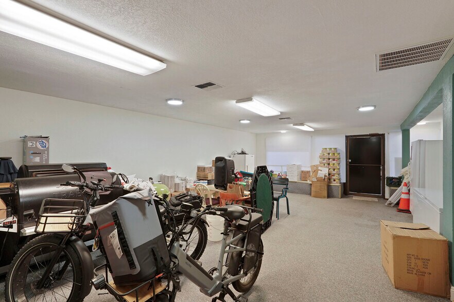 More Photos Of 14144 Market St, Walnut Grove Storefront For Sale