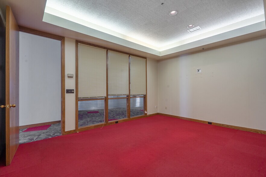 More Photos Of 344 W Genesee St, Syracuse Loft Creative Space For Lease